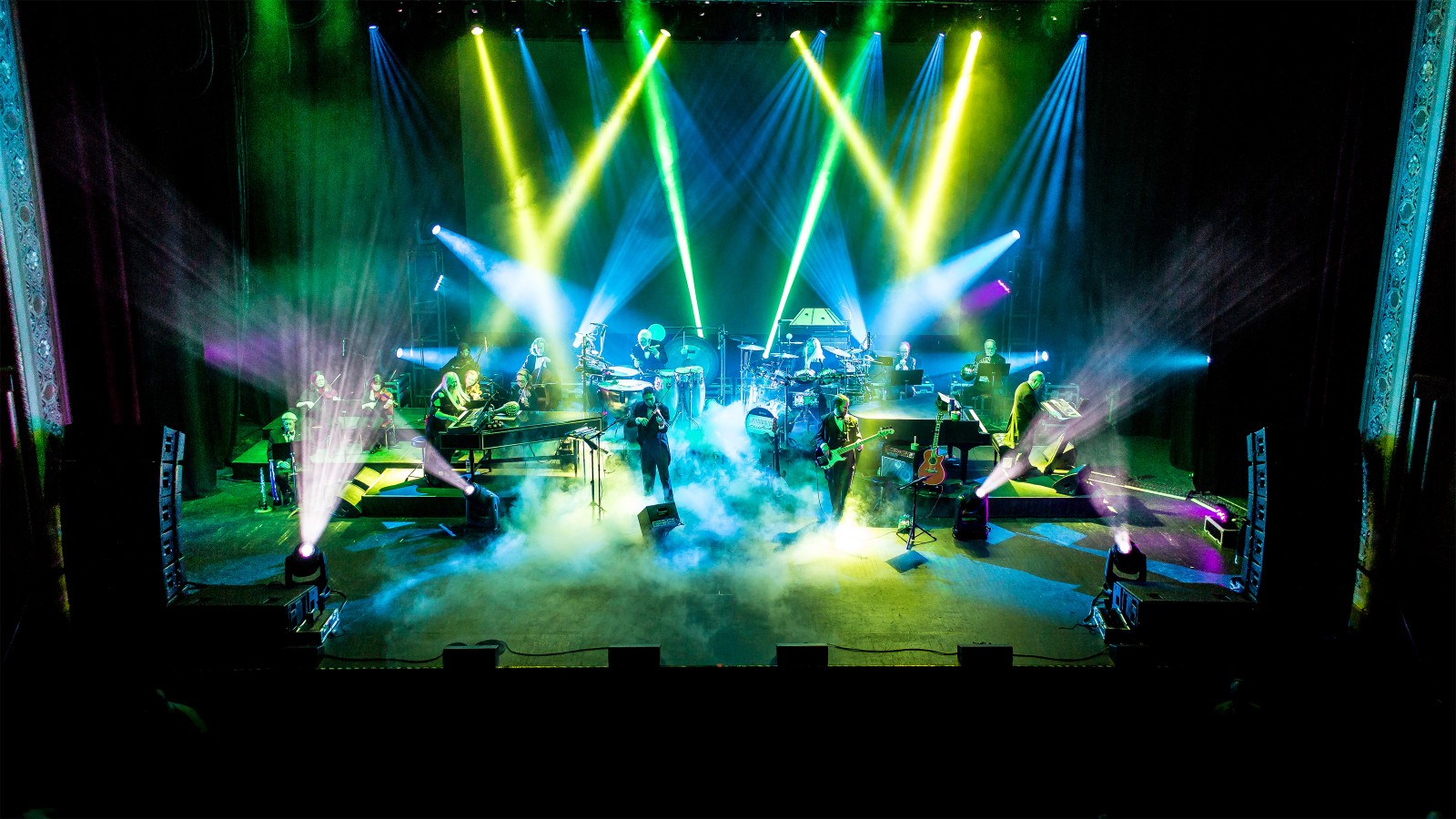 Mannheim Steamroller Christmas by Chip Davis